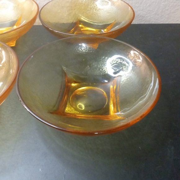GORGEOUS Signed 4pcs Set of Fire and Light recycled 6" Citrus Glass Bowls. - Picture 3 of 7